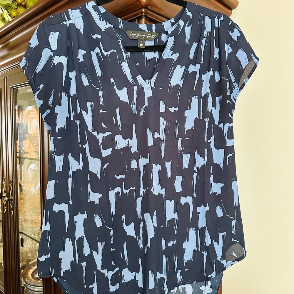 Graphic Blue Short Sleeve Blouse